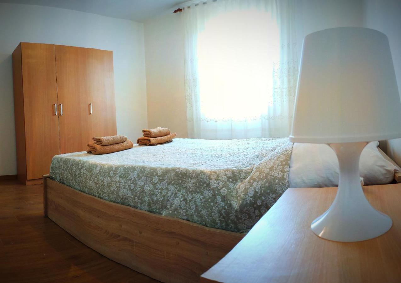 Apartman "Lima" Pula Exterior foto
