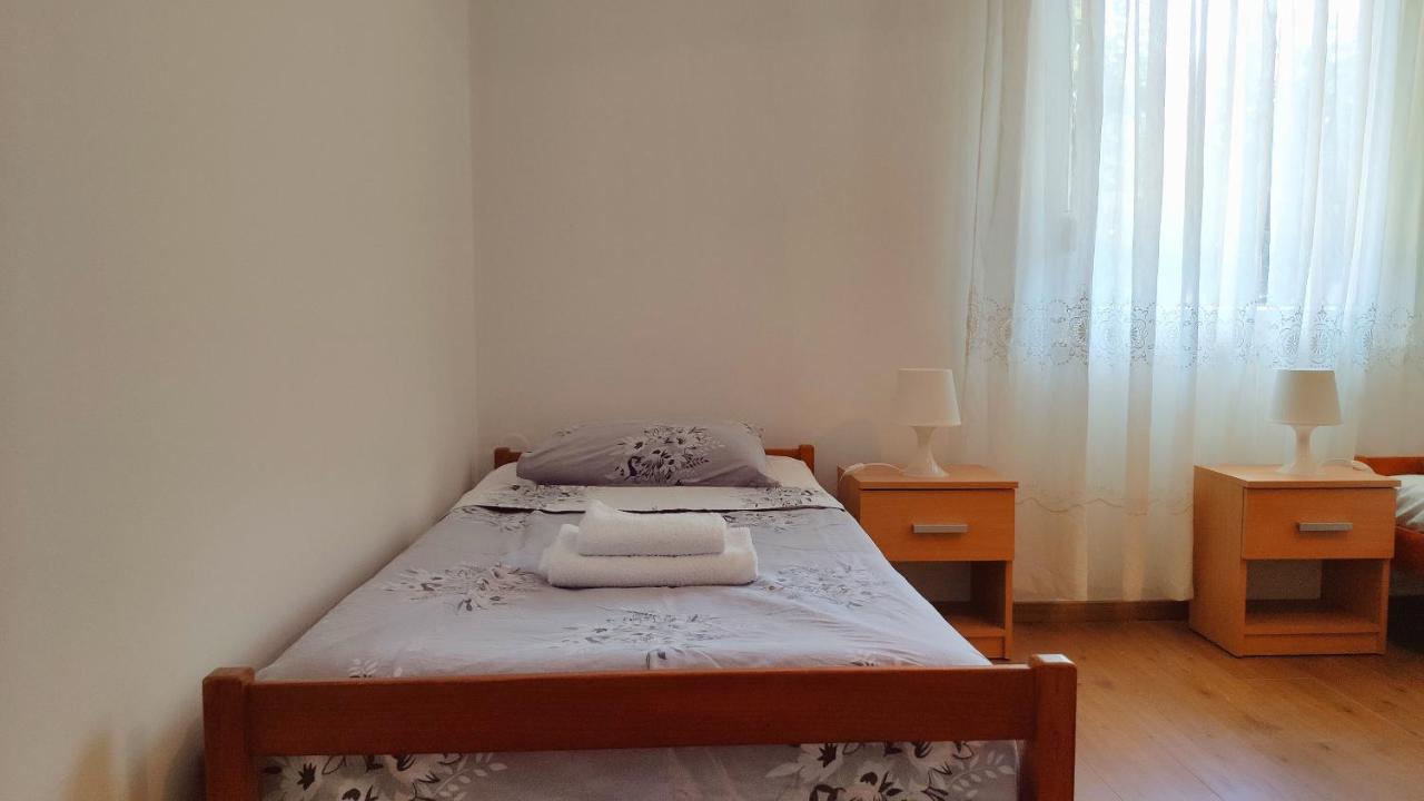 Apartman "Lima" Pula Exterior foto