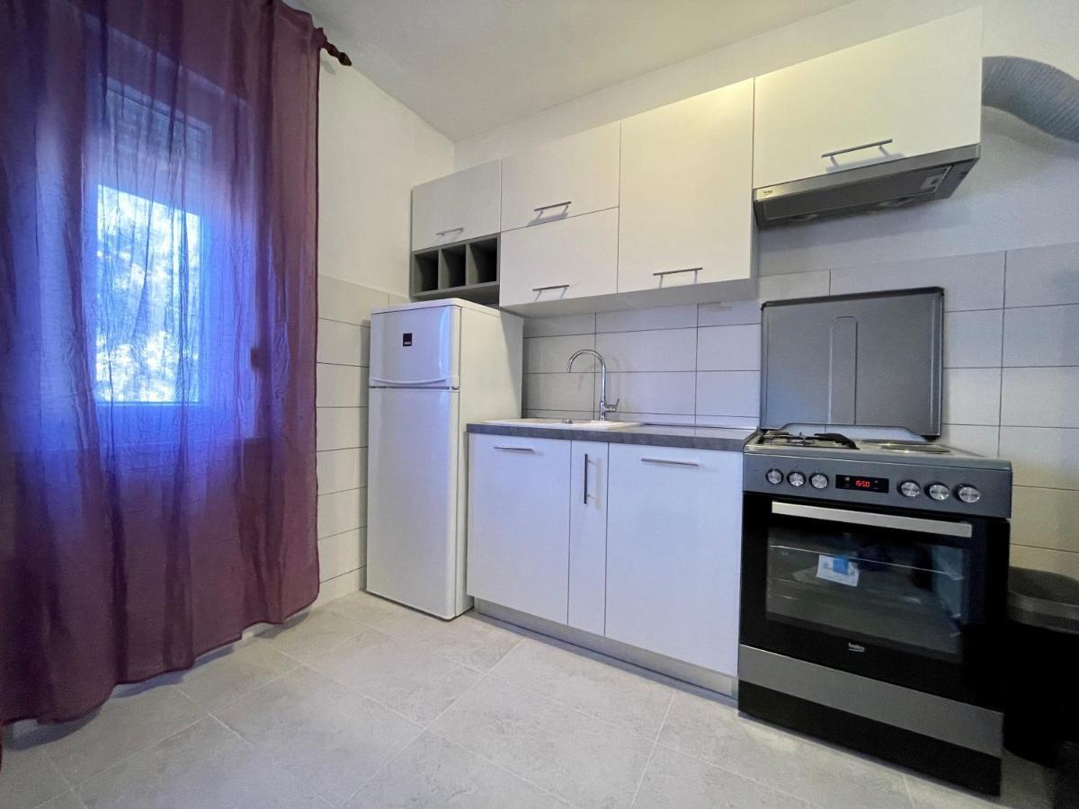 Apartman "Lima" Pula Exterior foto